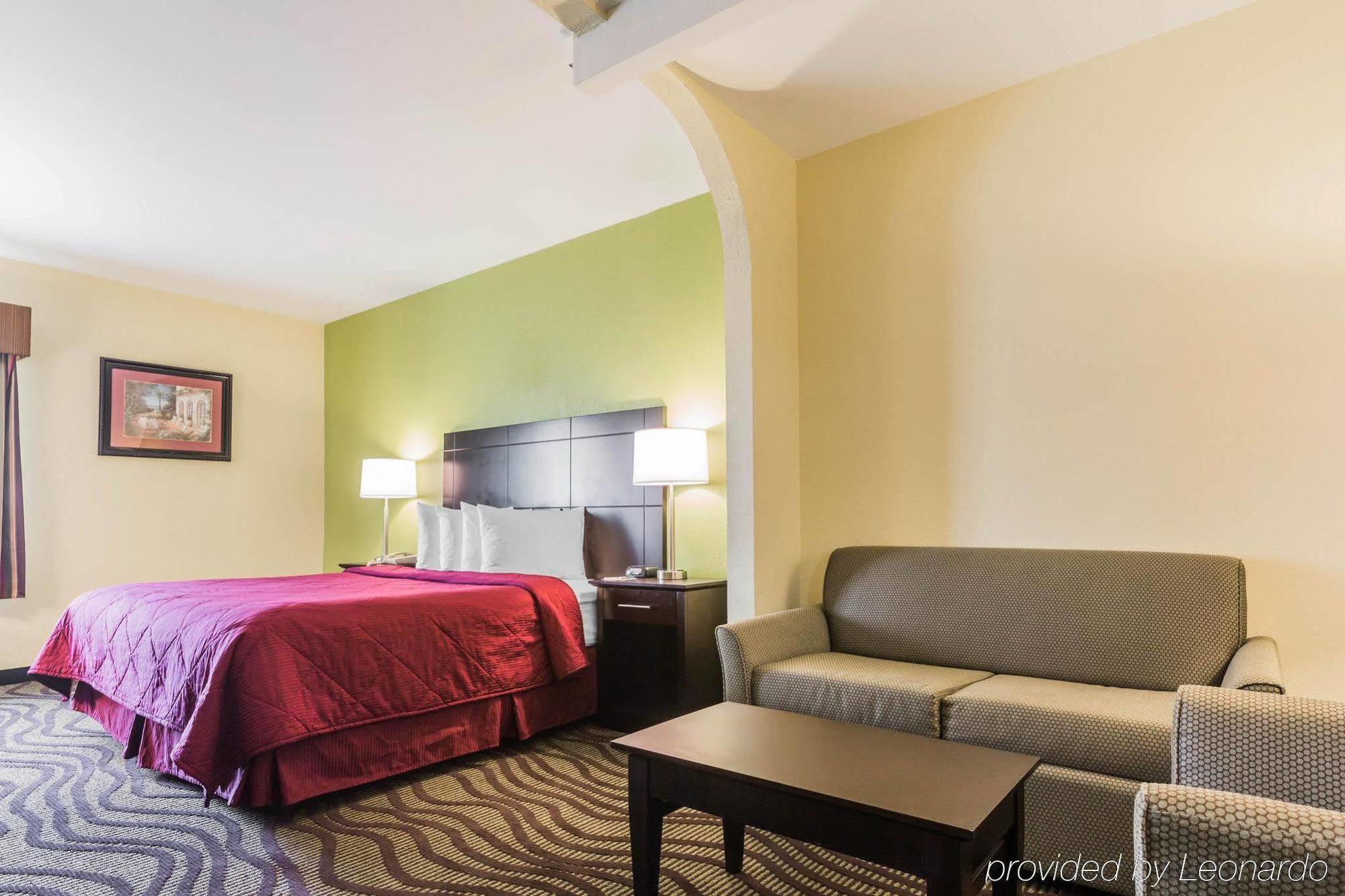Quality Inn & Suites North Монтгомері Екстер'єр фото