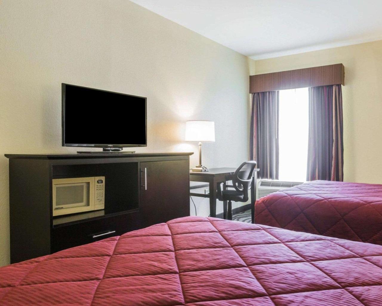 Quality Inn & Suites North Монтгомері Екстер'єр фото